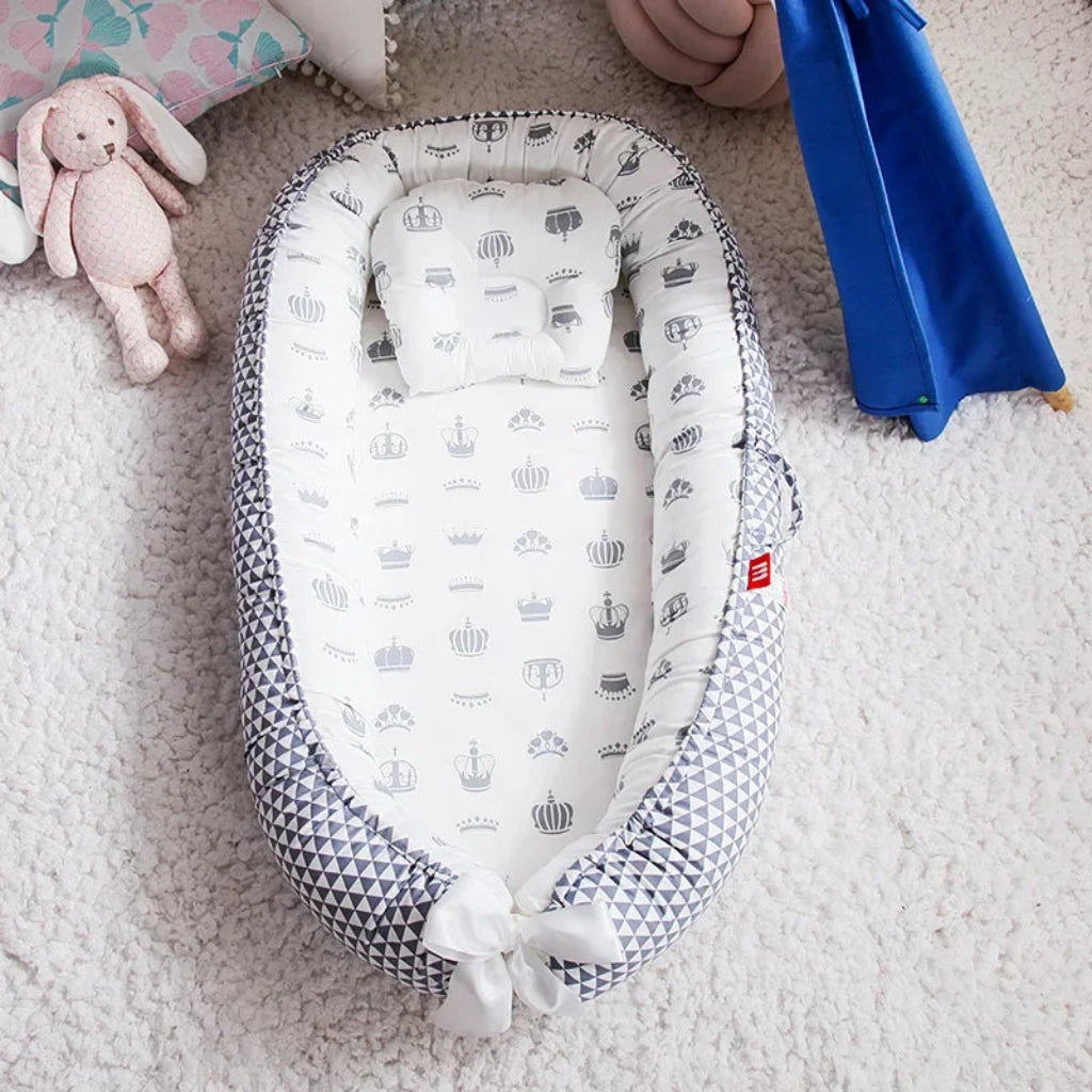 tour de lit - réducteur de lit bébé  gris couronne